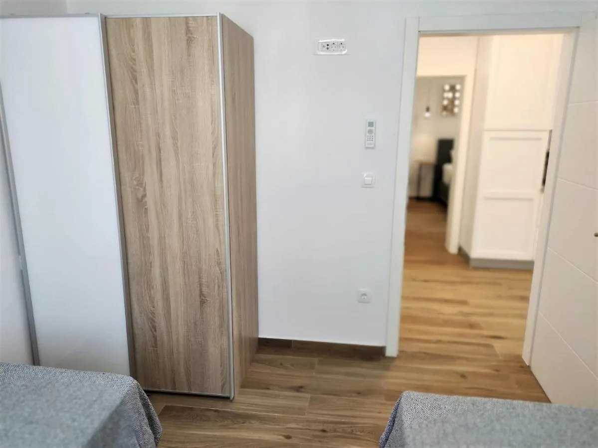 Apartmani Petra - Vir Apartment