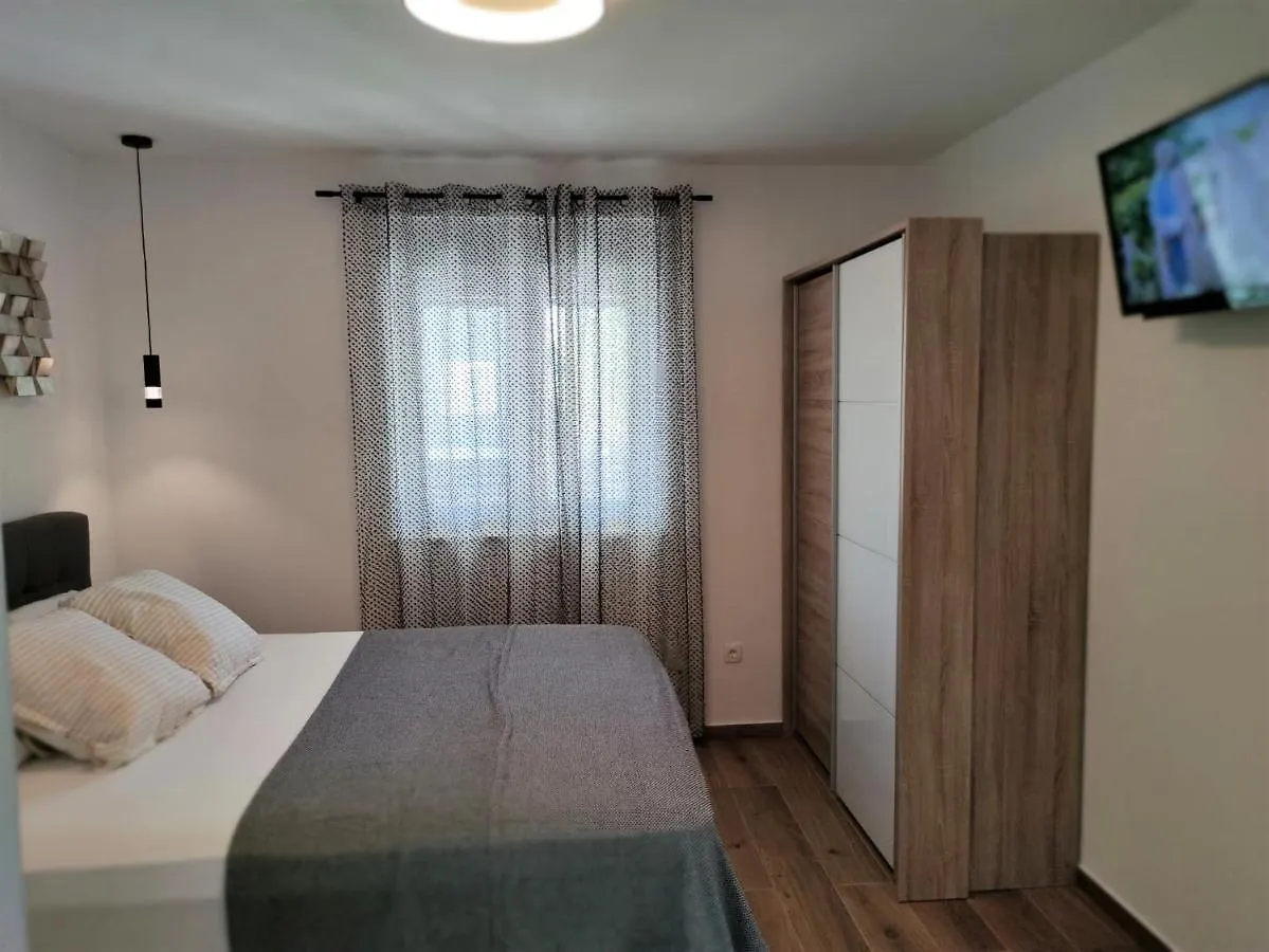 Apartmani Petra - Vir Croatia