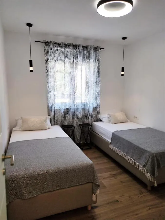 Apartmani Petra - Vir 0*,  Croatia